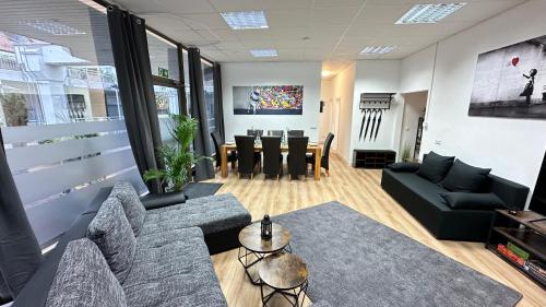 Ruang duduk di Das Loft - Sauna - 4 Schlafzimmer - 2 Bäder - Stadtmitte - 2 Parkplätze