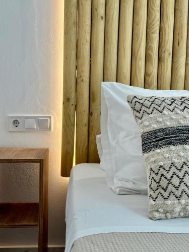 Φωτογραφία από το άλμπουμ του Athina Rooms - Lounge Apartments στην Παροικιά