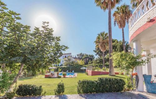 Gorgeous Apartment In Malaga With House Sea View