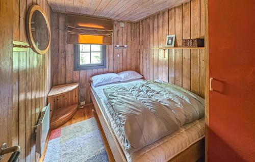 Ένα ή περισσότερα κρεβάτια σε δωμάτιο στο Beautiful Home In Gol With Kitchen