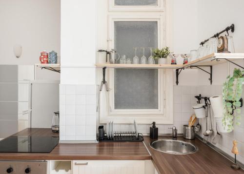 Sara'h Romantic Apartment 1052 Budapest, Semmelweis u 4 kép - 3