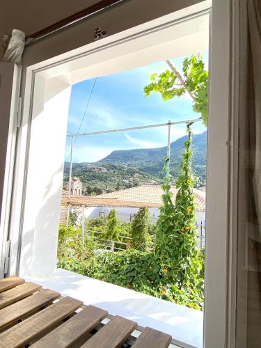 Gallery image of Stylish Vathy Studio with Sea View in Vathi, Ithaka