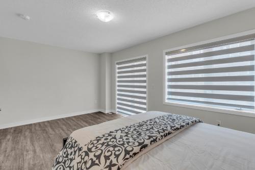 Φωτογραφία από το άλμπουμ του Luxury Newly Build 4BR House in Oakville σε Όκβιλ