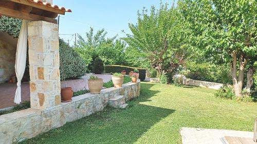 En have udenfor Villa Skine with private pool and garden