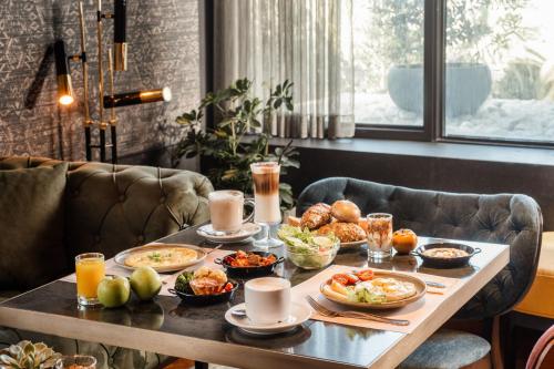 Makanan di atau berdekatan hotel