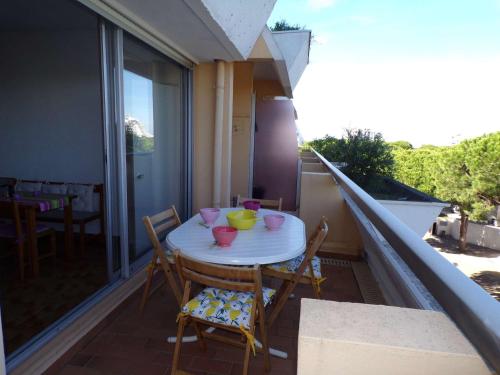 2 Pièces avec Terrasse, Piscine et Box – Centre Ville La Grande Motte - FR-1-328-97
