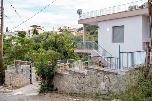 Pavlina's Holiday Home three minutes from beach