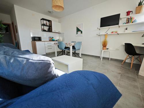 Cozy Old Town Apartment