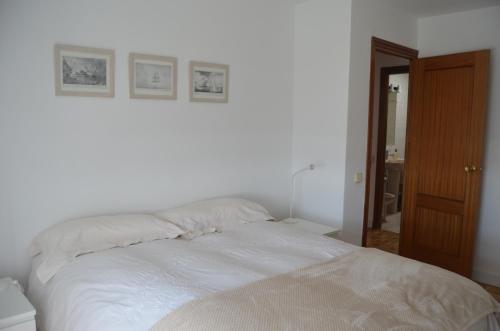 Luxury renovated apartment with terrace in Madrid photo 15