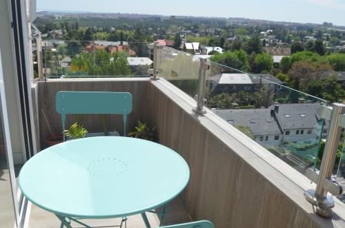 Luxury renovated apartment with terrace in Madrid photo 3