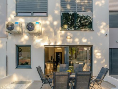 Blue Sky Vodice Pool Villa-GM