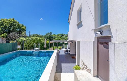 Lovely Home In Labin With Wifi