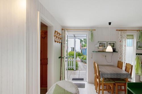 Η κουζίνα ή μικρή κουζίνα στο Möve Aba Bungalow 64