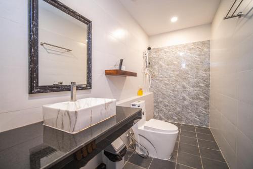 Et badeværelse på Ban Ban Resort TeukChhou