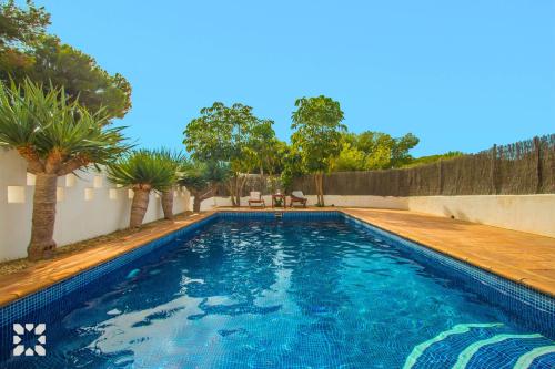 Bazén v ubytování Villa Las Salinas by Abahana Villas nebo v jeho okolí