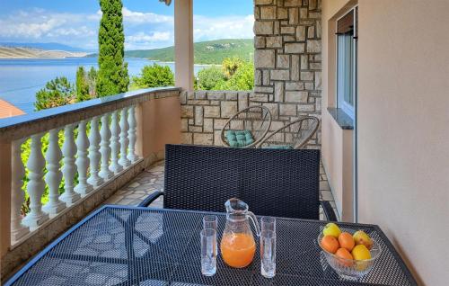 Gorgeous Apartment In Jadranovo