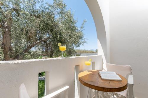 Studios Vrettos Beachfront Hotel photo 2