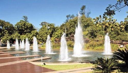 Jardin de l'établissement Apartamento no centro da cidade - Próximo ao Thermas Water Park - 3 suítes