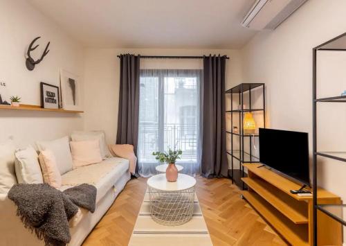 Romantic Home at Center with Garage and Rooftop Pool 1061 Budapest, 40 Király utca kép - 3