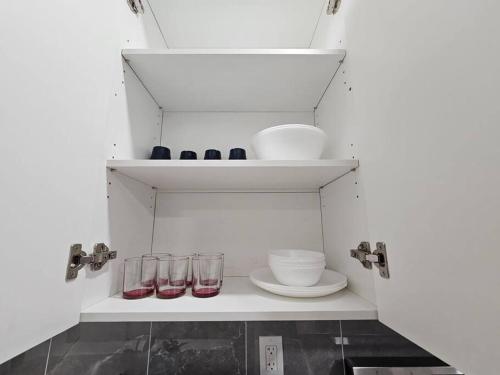 Parkside Basement Suiteにあるキッチンまたは簡易キッチン