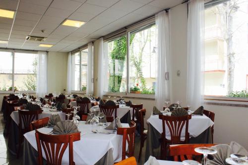 Εστιατόριο ή άλλο μέρος για φαγητό στο Blue Hotel