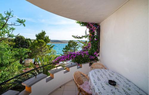 Stunning Apartment In Rovanjska