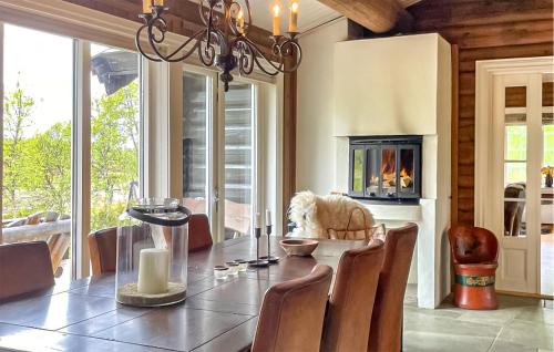 Χώρος καθιστικού στο Cozy Home In Rauland With Sauna
