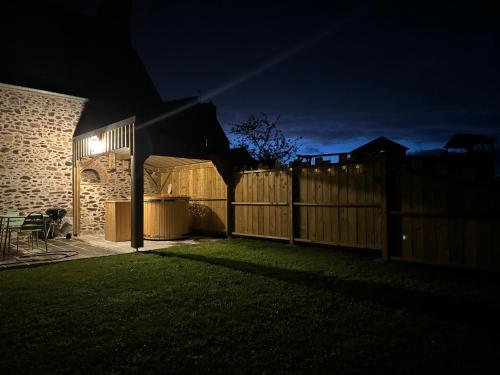 Gîte à 10 min de Dinan avec bain nordique privatif