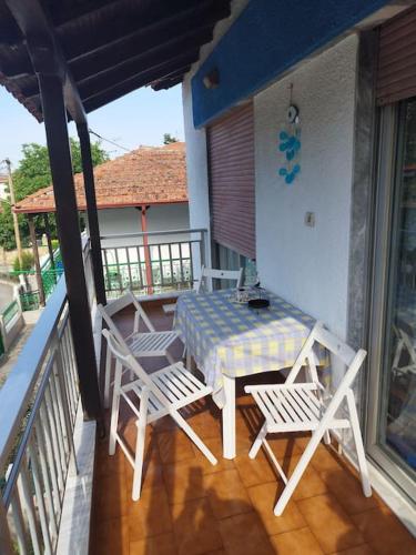 Μπαλκόνι ή βεράντα στο ΔΙΑΜΕΡΙΣΜΑ Σοφια ΑΝΕΣΗ, ΧΑΛΑΡΩΣΗ