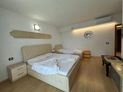 Galeriebild der Unterkunft Hotel Bar Restaurant Real in Bajram Curr