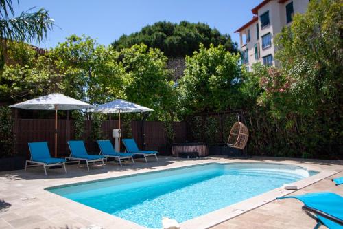 Πισίνα στο ή κοντά στο Stunning Juan Les Pins 4 bed Villa with Pool