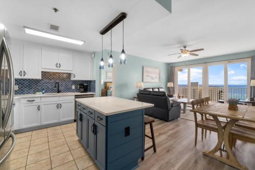 Coast is Clear at Laketown Wharf #1225 by Nautical Properties photo 5