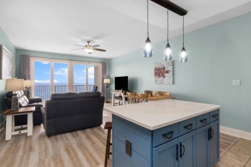 Coast is Clear at Laketown Wharf #1225 by Nautical Properties photo 11