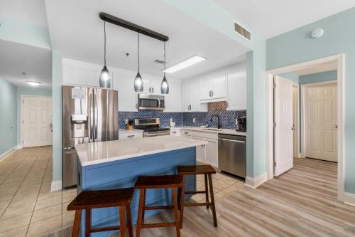 Coast is Clear at Laketown Wharf #1225 by Nautical Properties photo 13