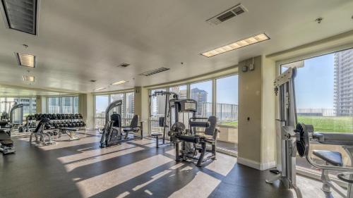Coast is Clear at Laketown Wharf #1225 by Nautical Properties photo 30