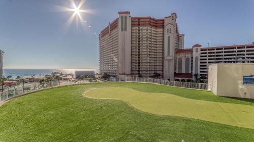Coast is Clear at Laketown Wharf #1225 by Nautical Properties photo 33