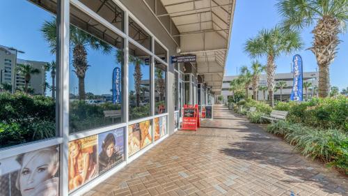 Coast is Clear at Laketown Wharf #1225 by Nautical Properties photo 41