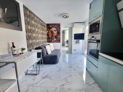 New Attic with Terrace and Air Conditioning at Las Canteras Beach Parking Optional