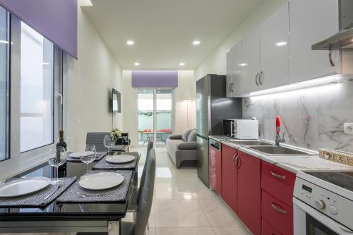 Luxury Pearl, steps to the beach