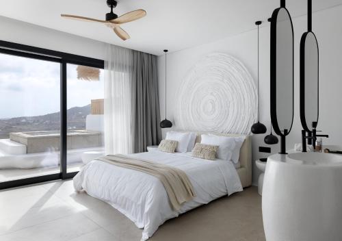 Gallery image of WhiteArt Suites in Agrari