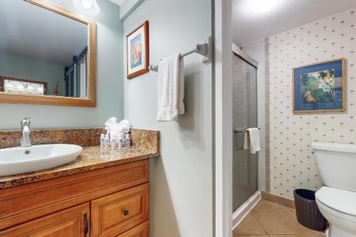 Et badeværelse på Hanalei Bay Resort 6222