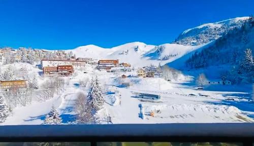 Appartement LOU pied de piste Chamrousse
