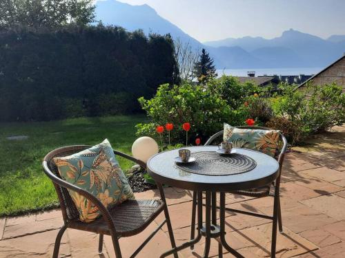 Gallery - Terrasse mit Seeblick und Garten