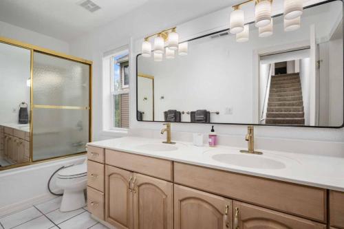 Bilik mandi di Morningstar Manor