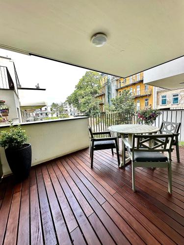 Vienna Sunny Side Up Apartments