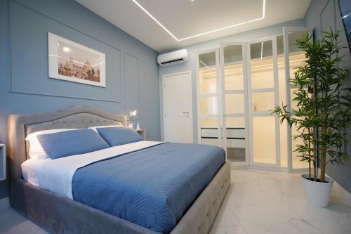 Sky suite downtown SMN ,train station,2 letti,balcone