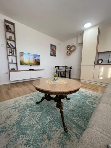 Modern & Cozy Apartment In The City Center With Free Parking
