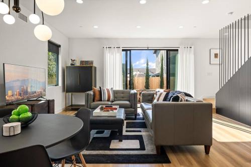 Rooftop 3B 3BA House Near Dodger Stadium and DTLA photo 12