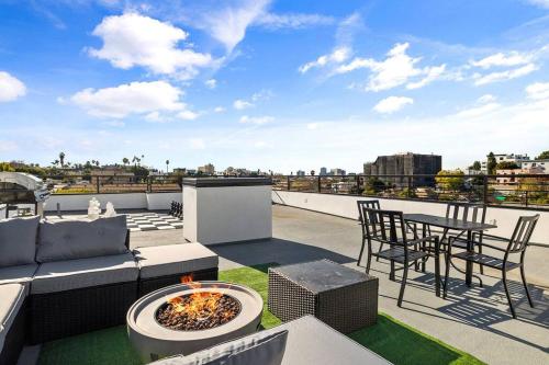 Rooftop 3B 3BA House Near Dodger Stadium and DTLA photo 17