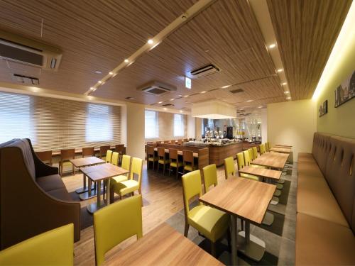 Un lugar para sentarse en Keio Presso Inn Tokyo Station Yaesu